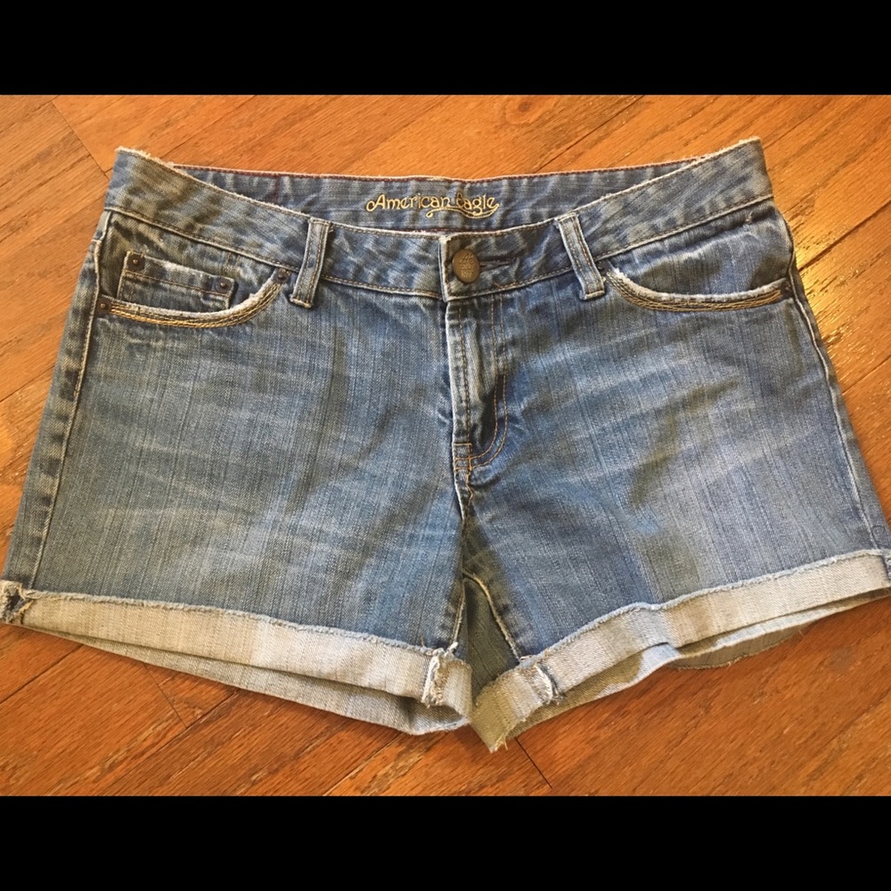 American Eagle Hot Concert shorts for summer😎
